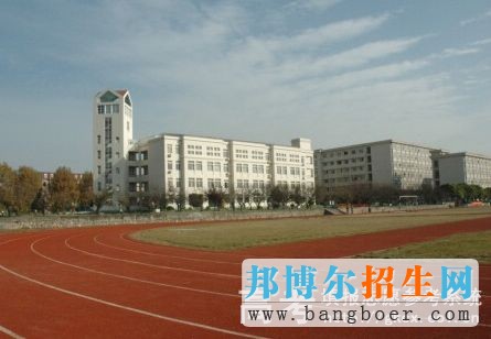 鐘山職業(yè)技術學院校園一角3175
