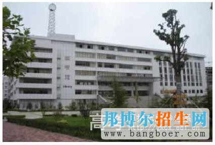 青島恒星科技學(xué)院圖書(shū)館8133