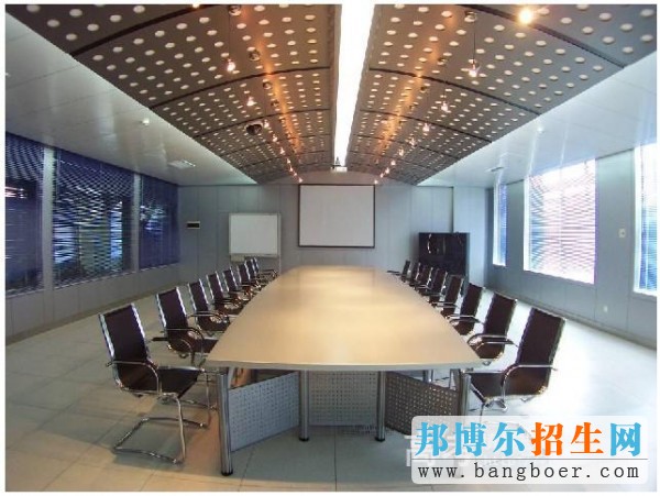濟南職業(yè)學院校園一角7899