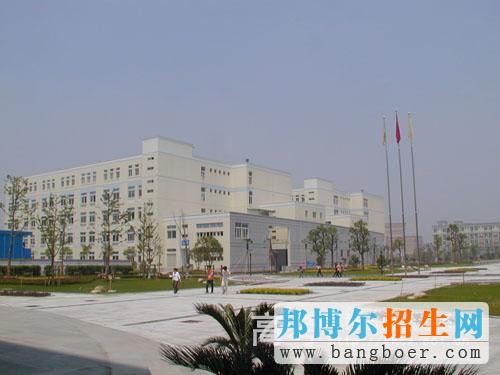 浙江醫(yī)學高等專科學校校園一角3855