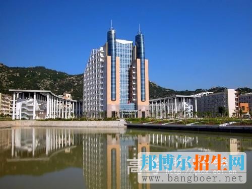 廈門城市職業(yè)學院校園一角5824