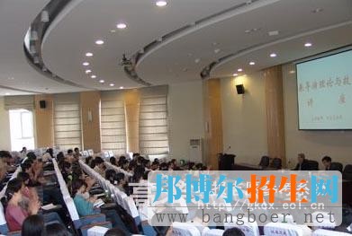安徽廣播影視職業(yè)技術學院校園一角5194