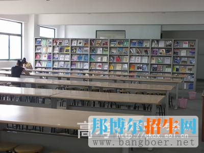 安徽工業(yè)職業(yè)技術學院校園一角5023