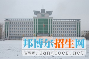 白城醫(yī)學(xué)高等專科學(xué)校校園一角5091