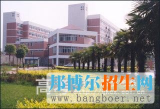 安徽三聯(lián)學院校園一角4773