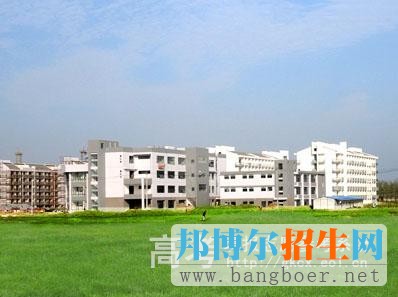 安徽體育運(yùn)動職業(yè)技術(shù)學(xué)院校園一角5332