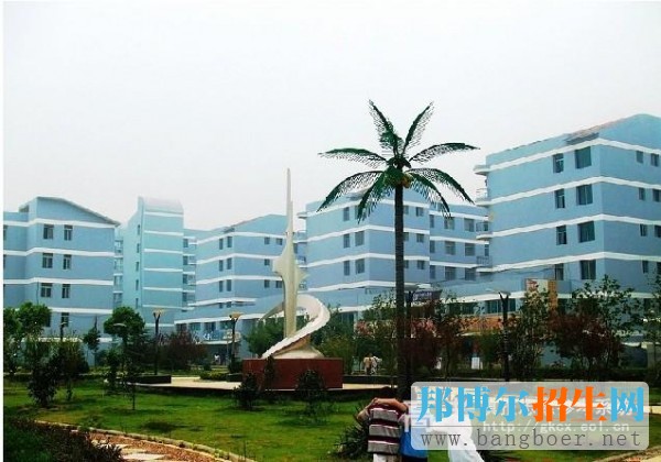 江西農(nóng)業(yè)大學(xué)南昌商學(xué)院校園一角6253