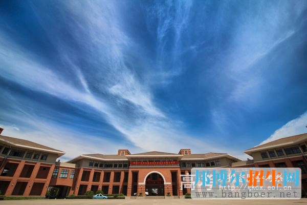 華中農業(yè)大學楚天學院校園一角10923