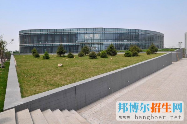 遼寧城市建設(shè)職業(yè)技術(shù)學(xué)院校園一角4859
