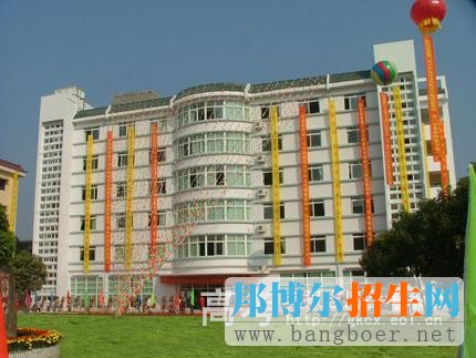 廈門興才職業(yè)技術(shù)學(xué)院校園一角5798
