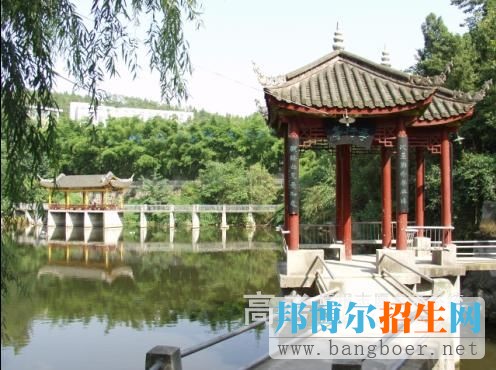 綿陽師范學院校園一角2339