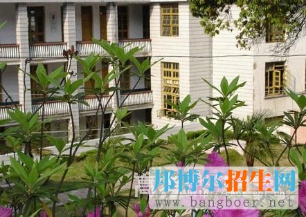 閩北職業(yè)技術(shù)學院校園一角5960