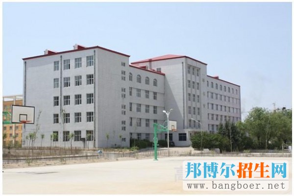 齊齊哈爾高等師范專科學校校園一角319