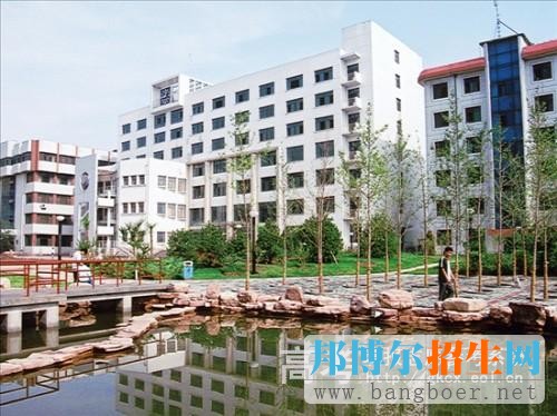 山西省財政稅務(wù)?？茖W(xué)校校園一角2775