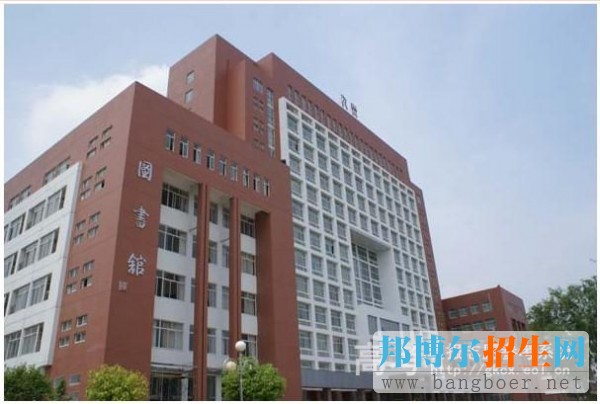 九州職業(yè)技術學院校園一角2921