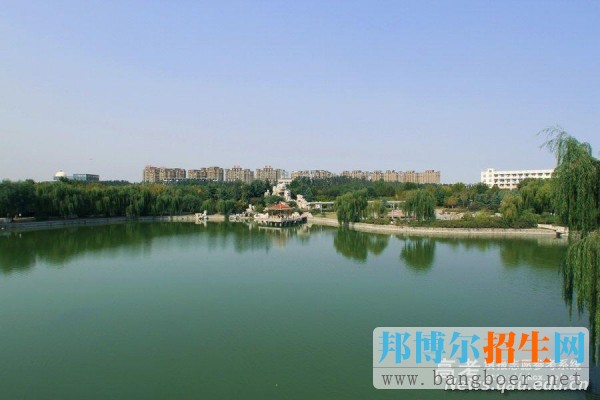 青島農(nóng)業(yè)大學(xué)書韻石、知音廣場(chǎng)遠(yuǎn)眺7069