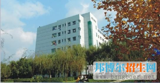 四川幼兒師范高等專科學(xué)校校園一角2813