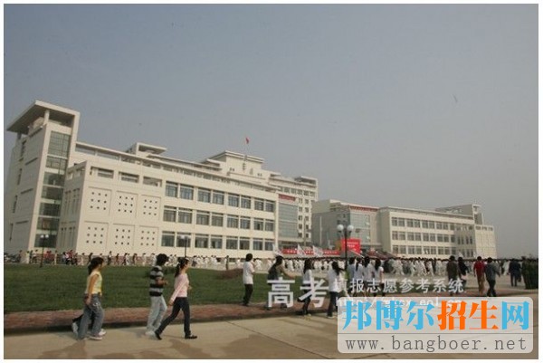 天津國(guó)土資源和房屋職業(yè)學(xué)院校園一角1371