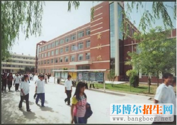 寧夏工商職業(yè)技術學院校園一角5635