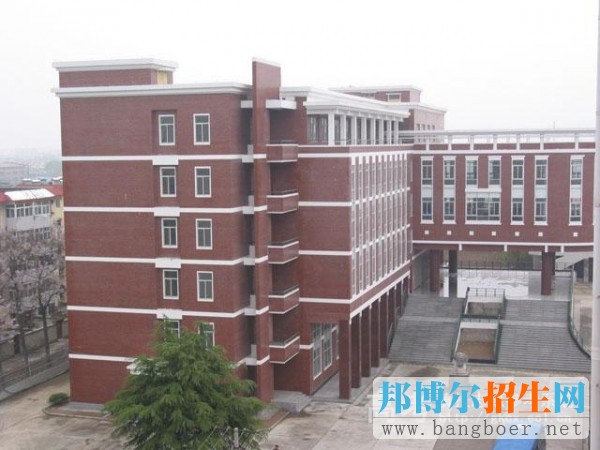 淮北職業(yè)技術(shù)學院校園一角4834