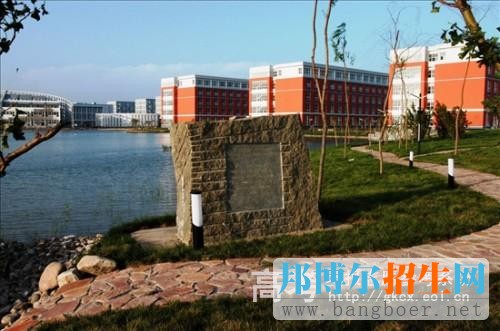 天津大學(xué)仁愛學(xué)院校園一角979