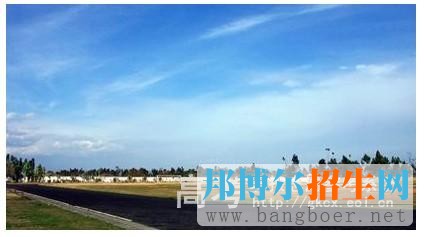 云南體育運(yùn)動職業(yè)技術(shù)學(xué)院校園一角3786