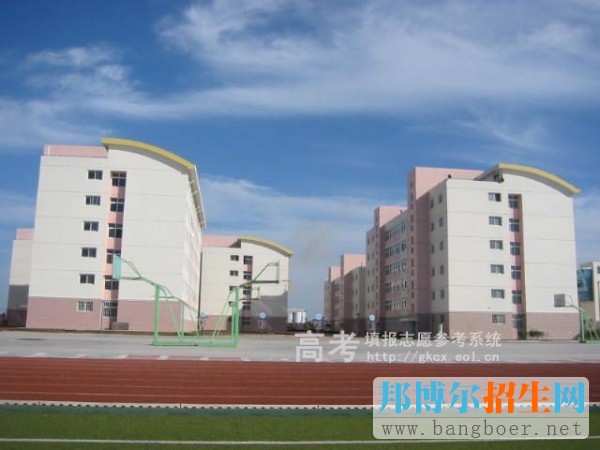 天津海運職業(yè)學院校園一角1331