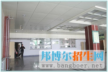 邢臺(tái)醫(yī)學(xué)高等?？茖W(xué)校校園一角1975
