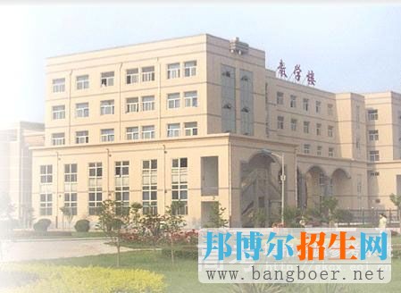 石家莊醫(yī)學(xué)高等?？茖W(xué)校校園一角1959
