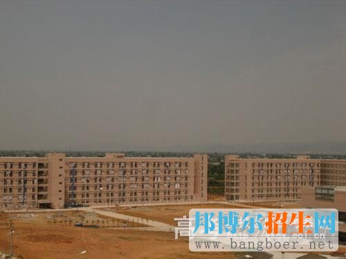 四川財經(jīng)職業(yè)學院校園一角2668
