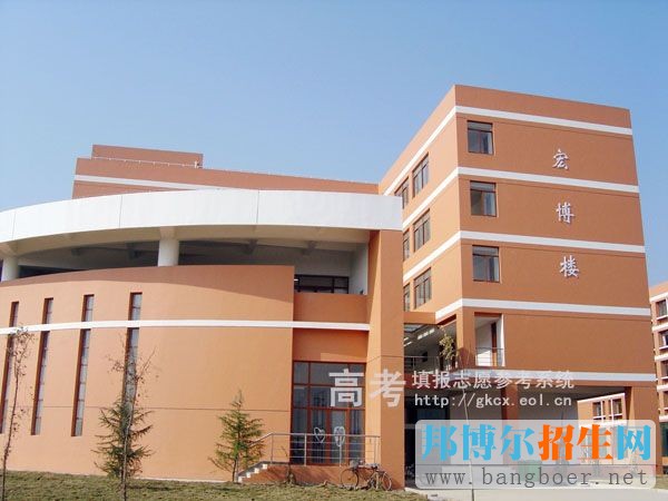 南京交通職業(yè)技術(shù)學(xué)院校園一角3160