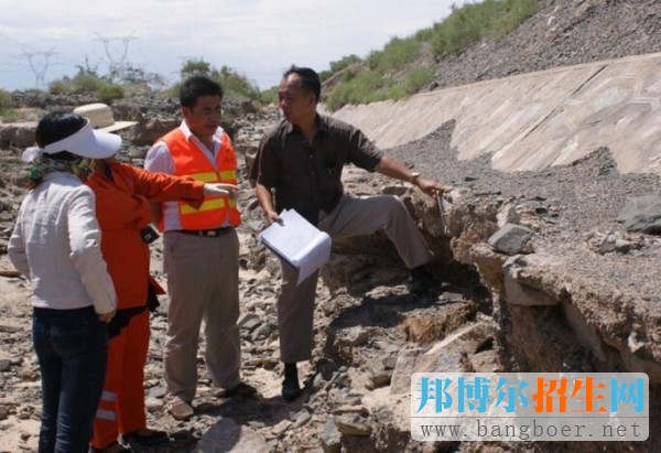 高等級公路維護(hù)與管理