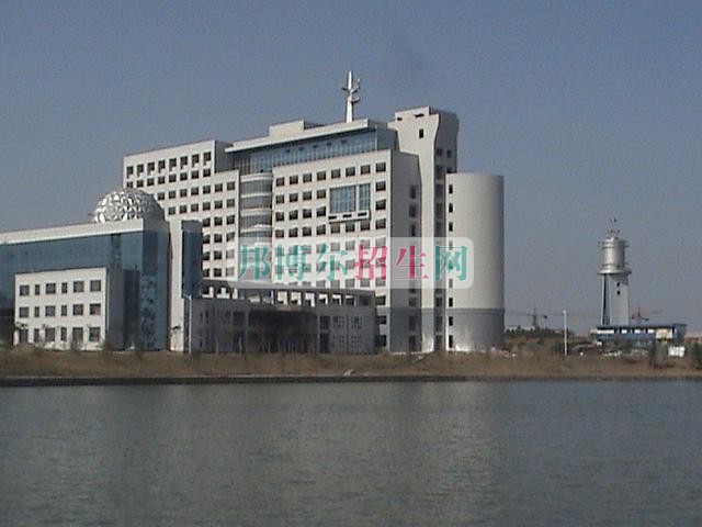 山東海事職業(yè)學(xué)院招生辦聯(lián)系電話(huà)