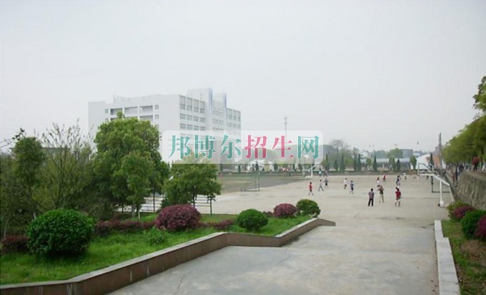 湖南工程職業(yè)技術(shù)學院招生辦聯(lián)系電話