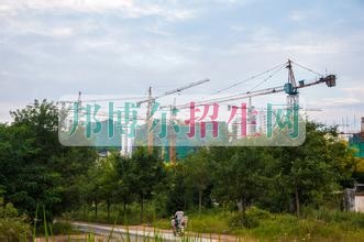 四川省建筑技工學(xué)校2016年報(bào)名條件、招生對(duì)象