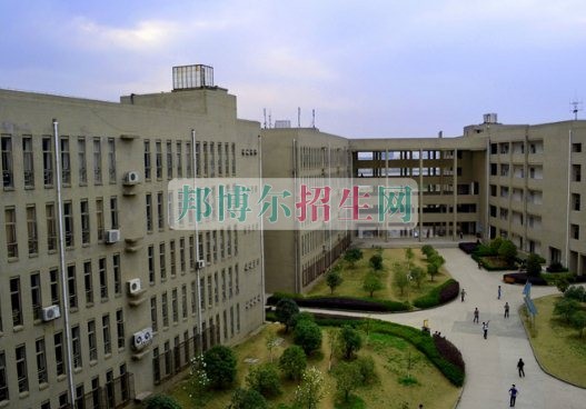 武昌職業(yè)學院招生辦聯系電話