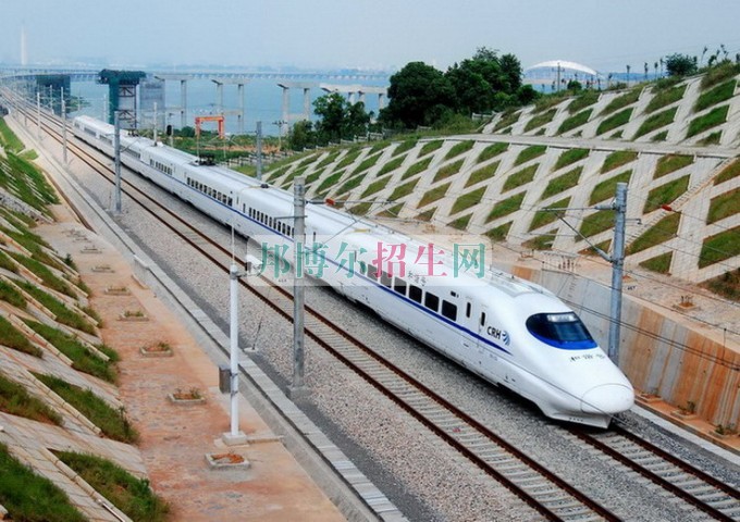 有幾個高鐵乘務(wù)學校