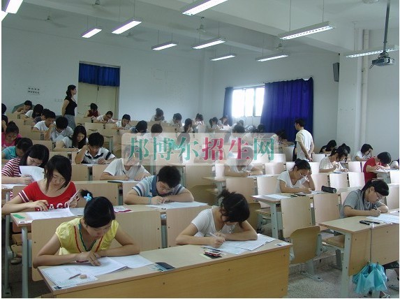中?？粘嗽趺纯即髮? width=