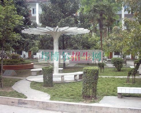 樂(lè)山市旅游學(xué)校2016年報(bào)名條件、招生對(duì)象