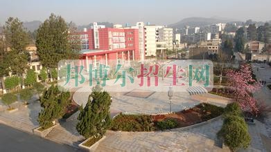云南旅游職業(yè)學(xué)院2016年報(bào)名條件、招生對(duì)象