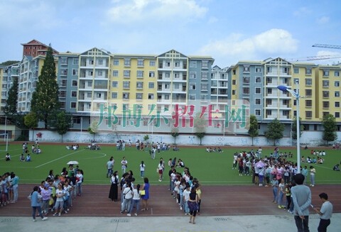 黔西中等職業(yè)學校