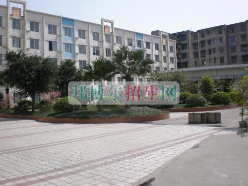 峨眉山市旅游學校招生辦聯(lián)系電話