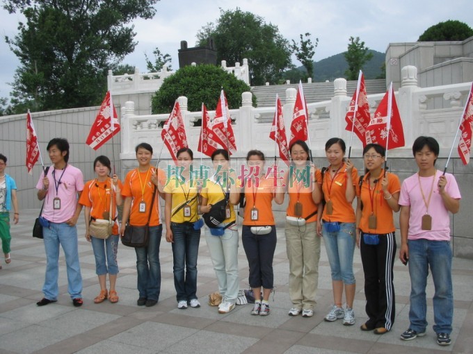 成都有導(dǎo)游學校嗎