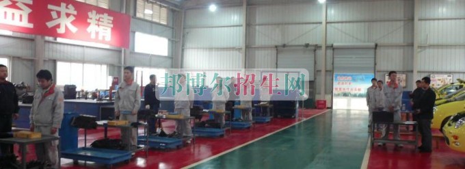 成都什么汽車整形技術(shù)學校好