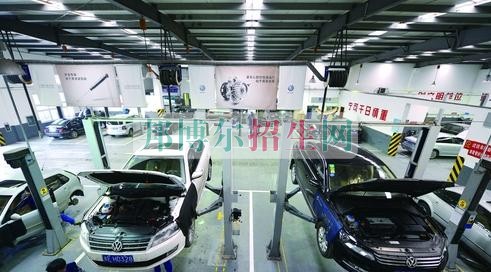 成都哪些高職院校有汽車(chē)運(yùn)用與維修養(yǎng)