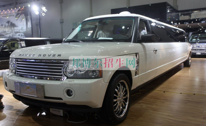 成都汽車服務與營銷學校哪個好
