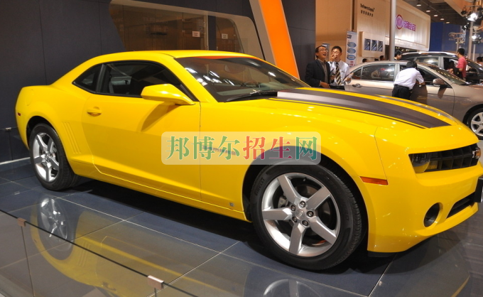 成都汽車服務(wù)與營(yíng)銷學(xué)校哪里好