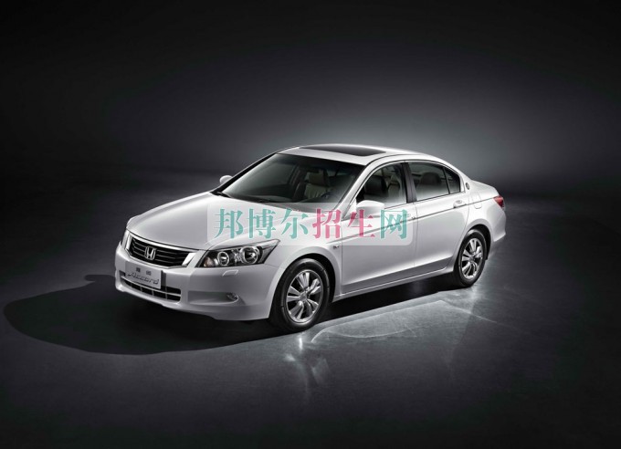成都內(nèi)理科一專(zhuān)汽車(chē)制造與裝配大專(zhuān)學(xué)校