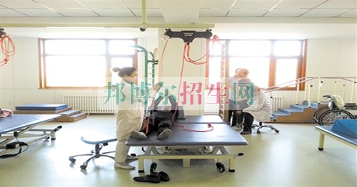 成都哪些大專學(xué)?？祻?fù)治療好