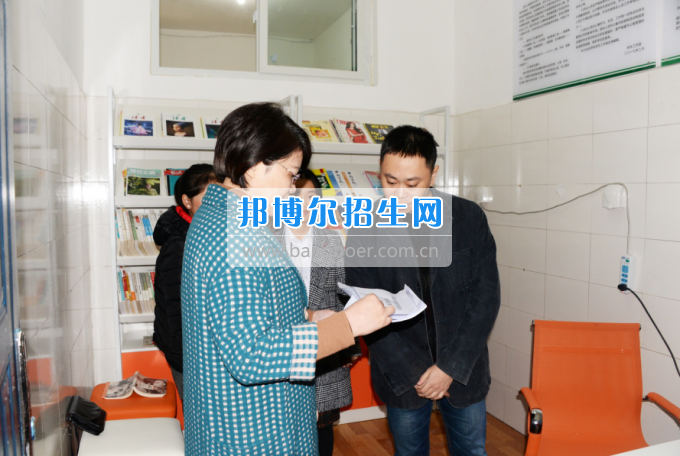 川南幼兒師范高等?？茖W(xué)校黨團(tuán)工作站、圖書漂流站在學(xué)生公寓正式運(yùn)行